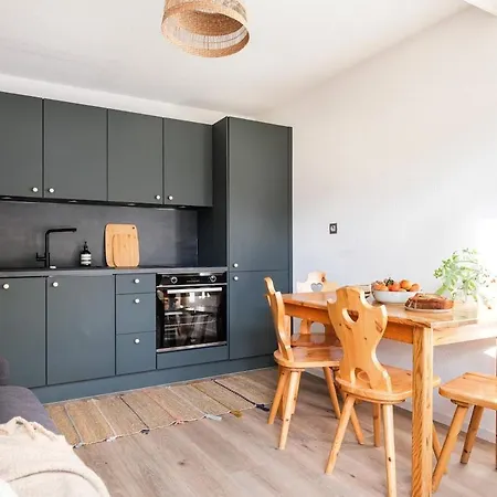 Apartamento Direct Access To Gondola, Downtown, South-facing La Plagne